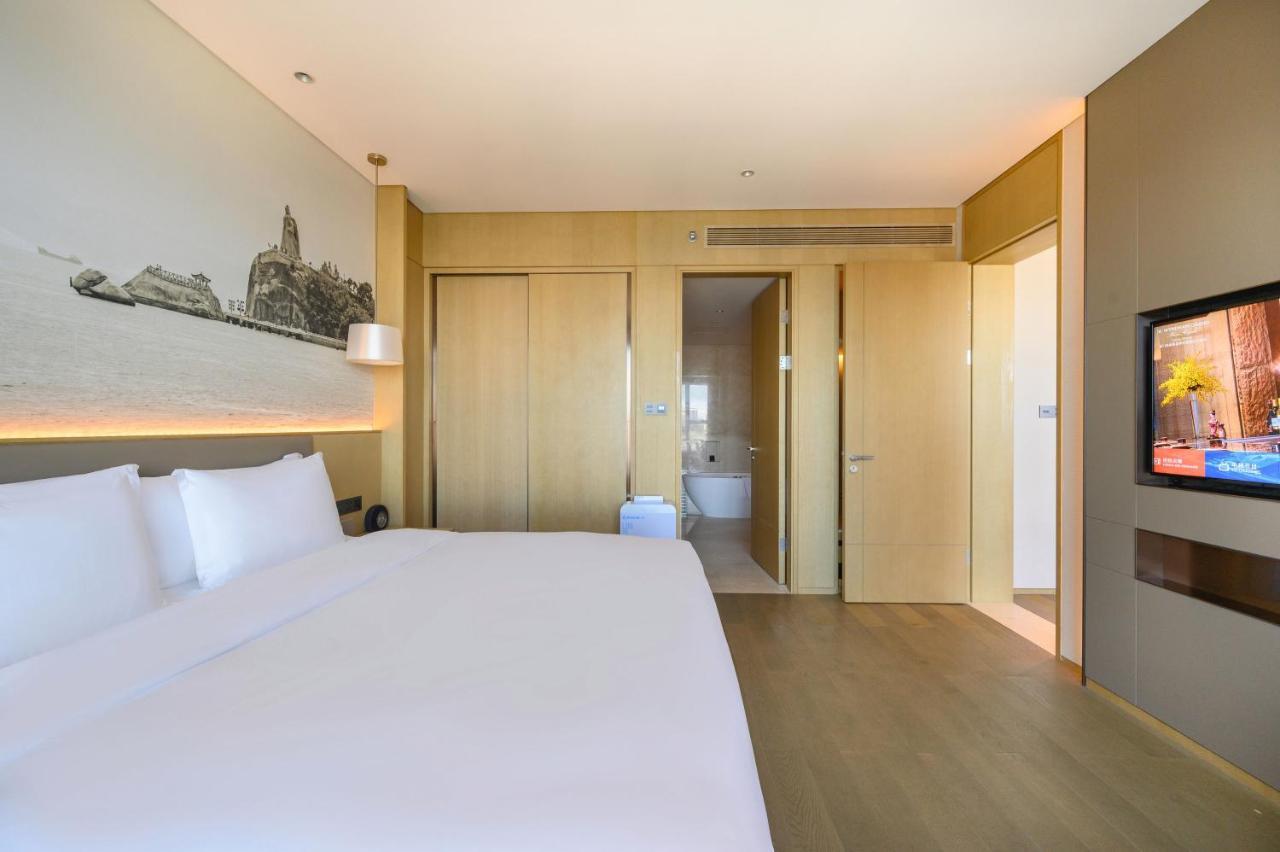 Отель Wyndham Grand Plaza Royale Yuzhou Xiamen Wuyuan Bay Экстерьер фото
