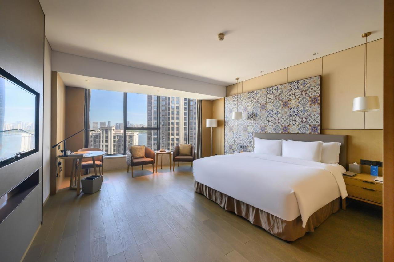 Отель Wyndham Grand Plaza Royale Yuzhou Xiamen Wuyuan Bay Экстерьер фото