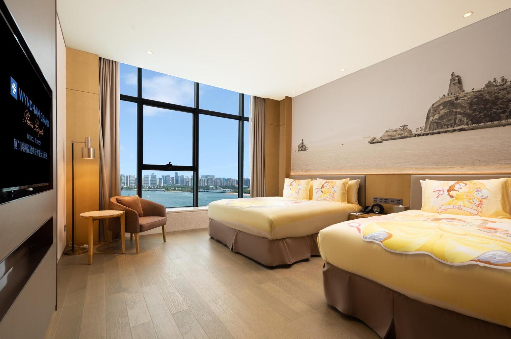 Отель Wyndham Grand Plaza Royale Yuzhou Xiamen Wuyuan Bay Экстерьер фото