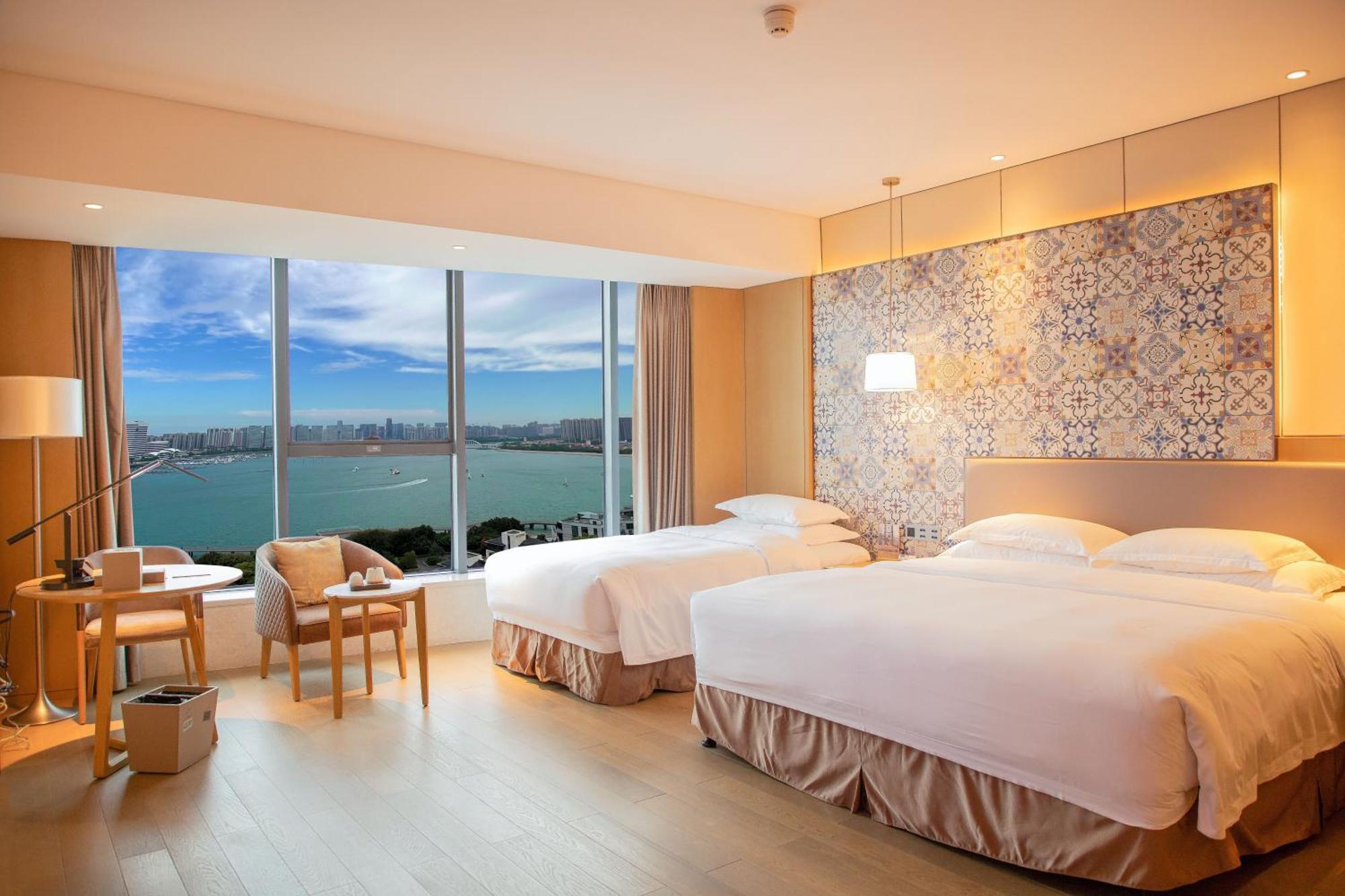 Отель Wyndham Grand Plaza Royale Yuzhou Xiamen Wuyuan Bay Экстерьер фото