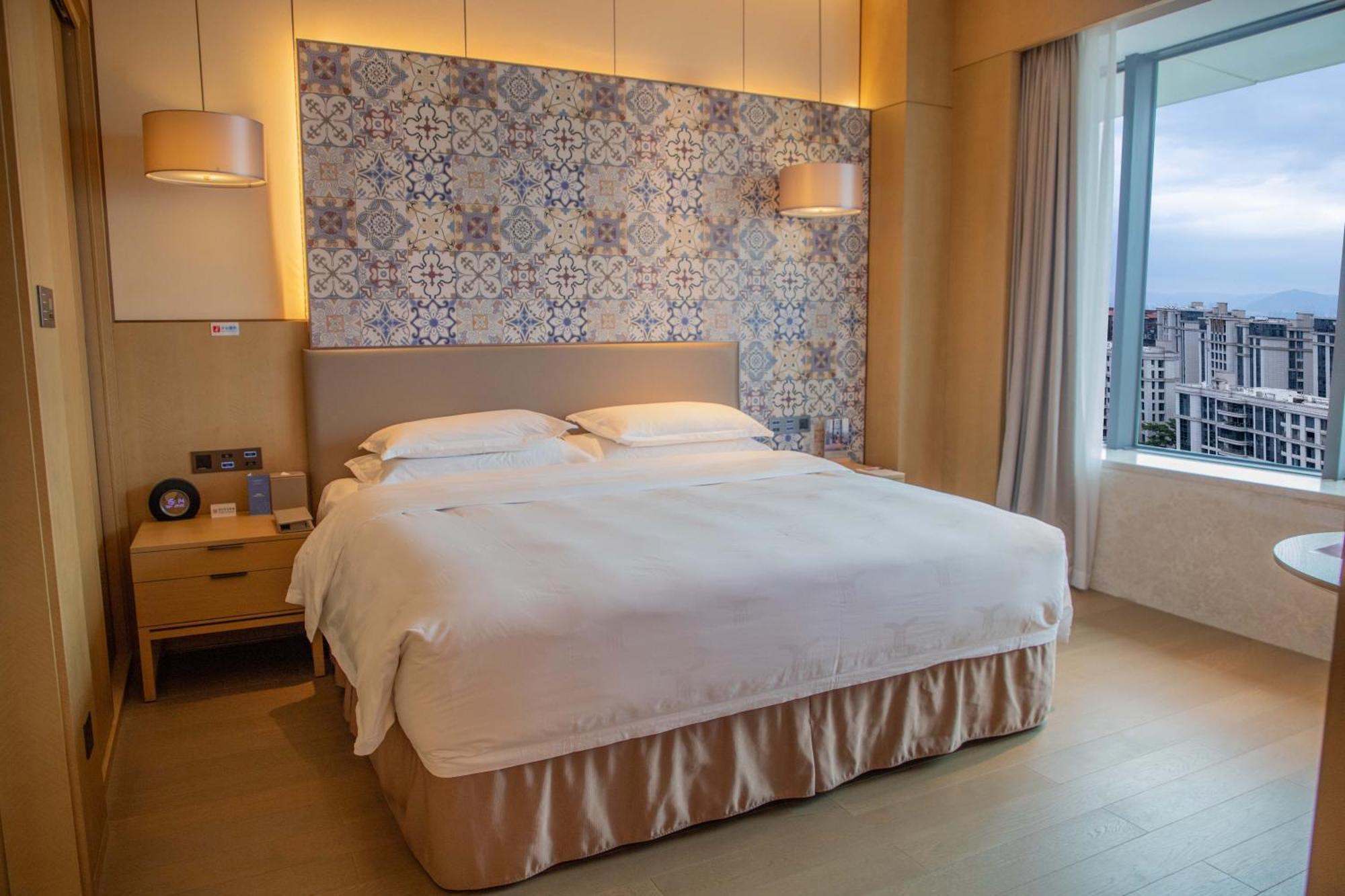 Отель Wyndham Grand Plaza Royale Yuzhou Xiamen Wuyuan Bay Экстерьер фото